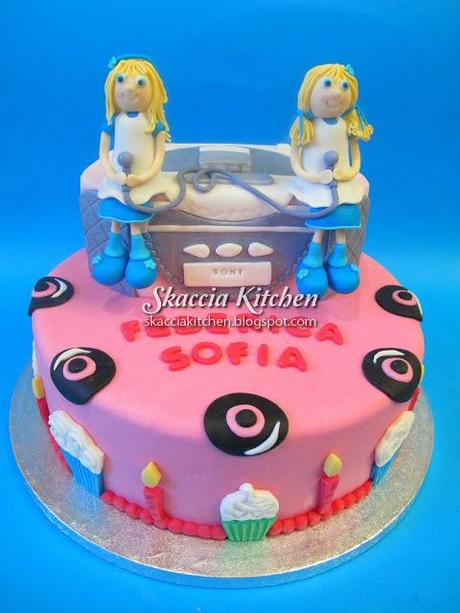 Baby Music Cake