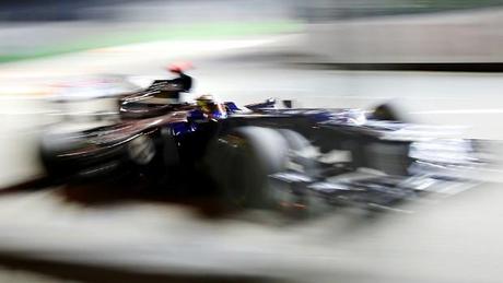 pastor maldonado singapore 2012