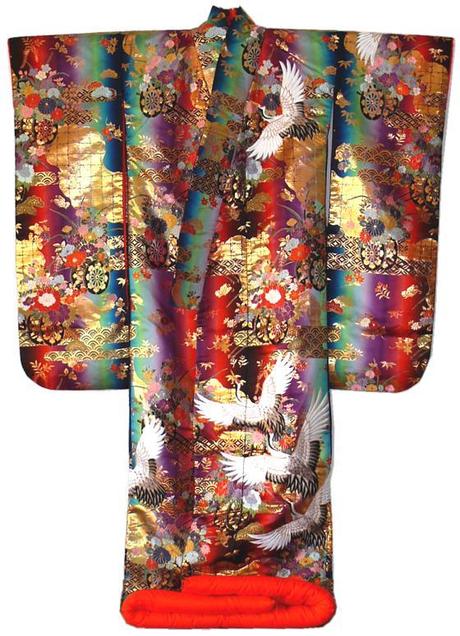 PER GLI APPASSIONATI DI KIMONO UN INTERESSANTE BOARD SU PINTEREST