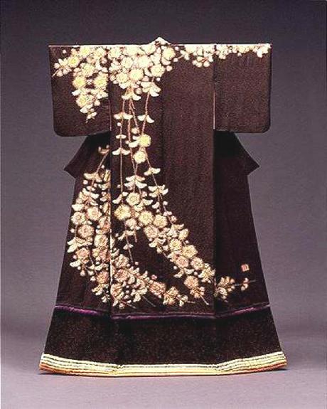 PER GLI APPASSIONATI DI KIMONO UN INTERESSANTE BOARD SU PINTEREST