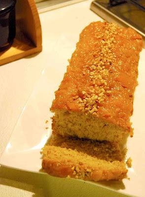 Plumcake soffice allo yogurt con marmellata di pesche tabacchiere