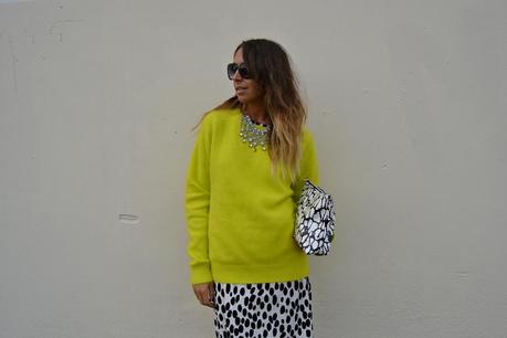 NEON pullover