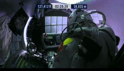 Felix Baumgartner, il lancio dallo spazio oltre la velocità del suono