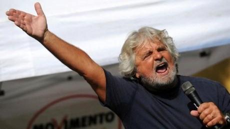 Beppe Grillo capo politico ?