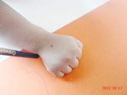 Mamma mi aiuti a disegnare?Semplice disegno anche per i più piccoli!