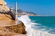 Immagine di onde a Sitges