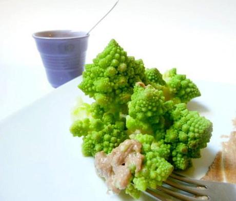 broccolo romanesco con acidulato di umeboshi