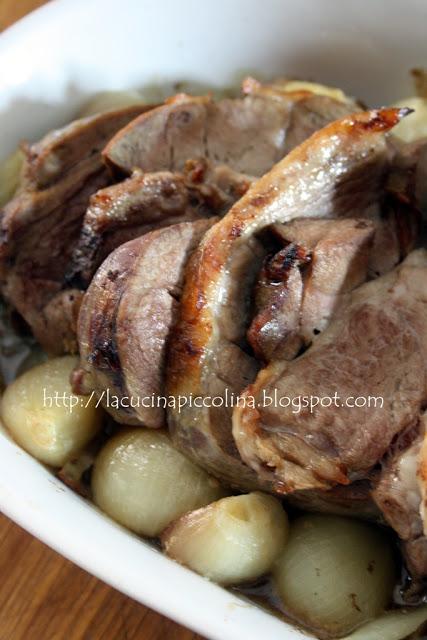 Cosciotto d'agnello con scalogni canditi