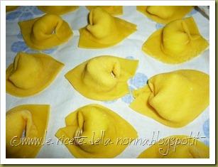 Tortelloni burro e salvia (9)