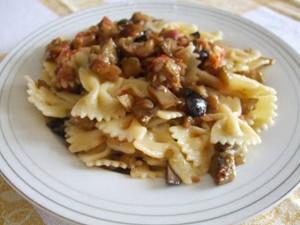 Farfalle con caponata