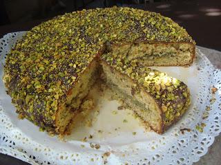 Torta ai pistacchi e cioccolato.