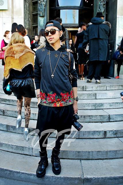 Paris Fashion Week Street Style : Fashionistas at work