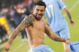 TUTTI I TATUAGGI DI LAVEZZI IL FAMOSO CALCIATORE