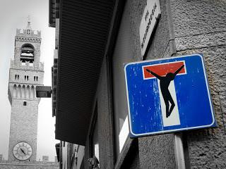 Adesivi per cartelli stradali. La Street Art di Clet Abraham