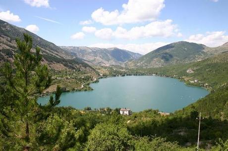 l mistero del magnetismo al Lago di Scanno 