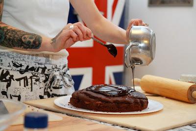 TORTA SACHER e lezione di pasticceria vegan