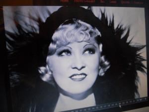 Mae West, quando l’umorismo protegge la bellezza