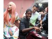 Lady Gaga nelle favelas Janeiro: foto