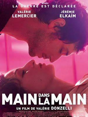 Mains Dans la Main - La Recensione