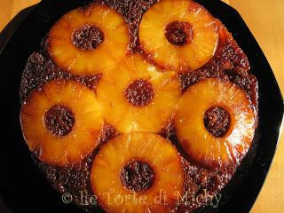 Torta rovesciata con ananas caramellate