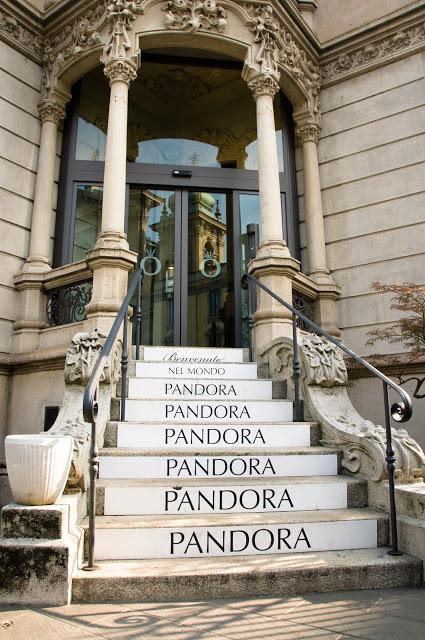 Women Like You: fashion bloggers at Pandora's headquarter