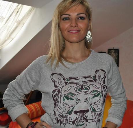 TIGER SWEATSHIRT