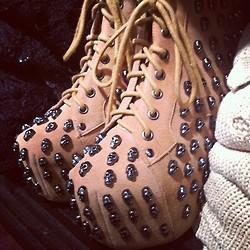 Un solo nome: Jeffrey Campbell Un solo nome: Jeffrey Campbell