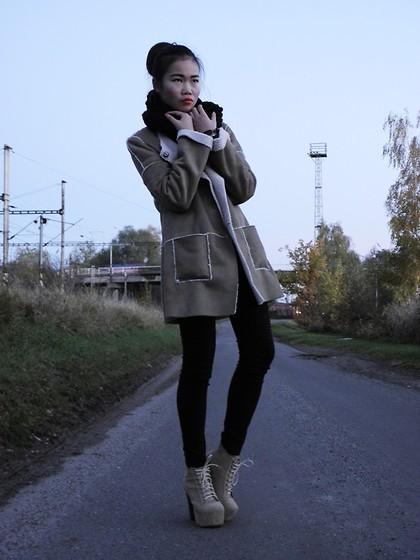 Un solo nome: Jeffrey Campbell Un solo nome: Jeffrey Campbell