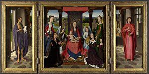 Central panel: 71 x 70.3 cm, Left and right pa...