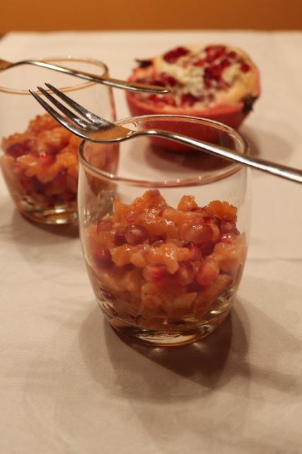 Tartare di salmone con melagrana