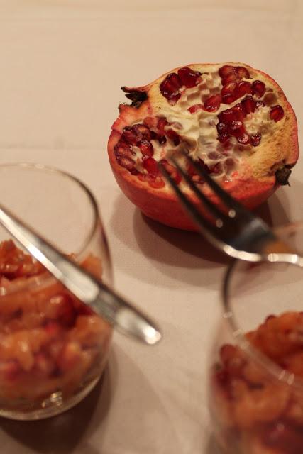 Tartare di salmone con melagrana