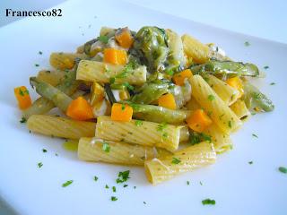 Tortiglioni con puntarelle e burrata