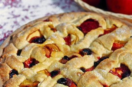 http://ricette.donnamoderna.com/var/ezflow_site/storage/images/media/images/ricette-importate/dolce-dessert/torte-e-crostate/senza-uova-ai-frutti-di-bosco/piatto-pronto-ciotola-mele/34574481-1-ita-IT/piatto-pronto-ciotola-mele_dettaglio_ricette_slider_grande3.jpg