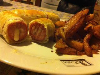 Wurstel al formaggio in camicia con Potato Fries