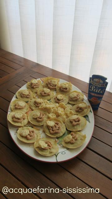 mini farinate di ceci con patè di tonno e grock