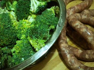 Fusilli con broccoli e salsiccia