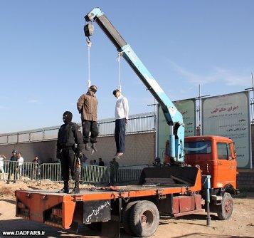 SIAMO TUTTI TESTIMONI: ECCO LE IMMAGINI DELLE PUBBLICHE ESECUZIONI IN IRAN