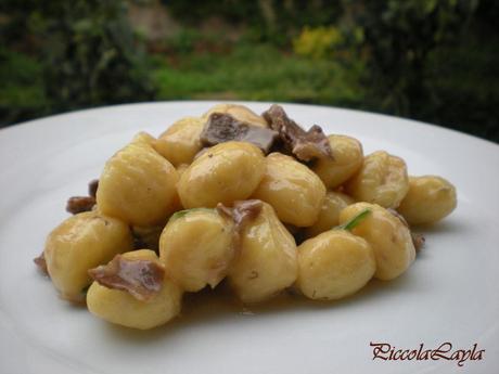 Gnocchi di Patate ai Porcini con crema al Gorgonzola