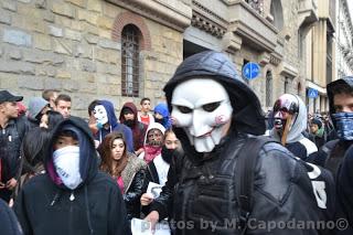 STUDENTI IN PIAZZA A MILANO
