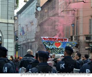 STUDENTI IN PIAZZA A MILANO