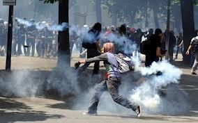 Manifestazione a Torino, scontri e occupazioni. (foto)