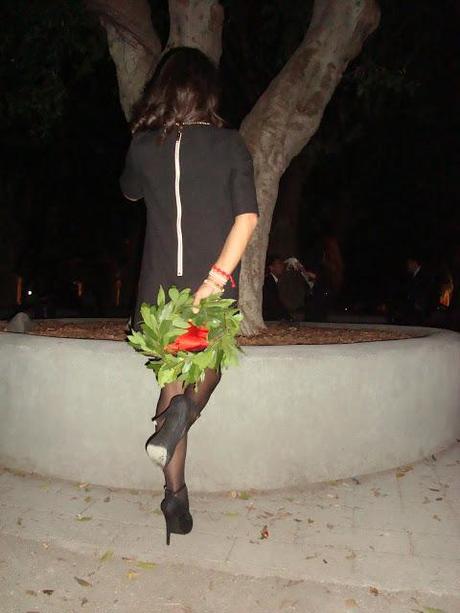 NONSOLOMODA#4: LITTLE BLACK DRESS IN SALSA ROSSO LAUREA