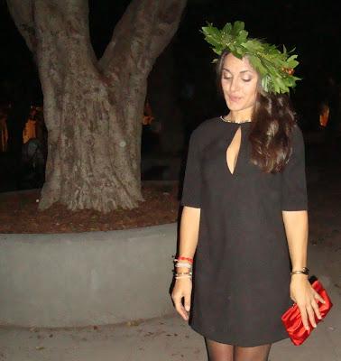 NONSOLOMODA#4: LITTLE BLACK DRESS IN SALSA ROSSO LAUREA