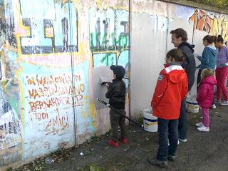 ECCO LE FOTO DEL CLEAN-UP! GIOVANI DELLE SCUOLE E VOLONTARI IMPEGNATI NELLA LOTTA AL DEGRADO! E IL 24 NOVEMBRE UN APPUNTAMENTO DA NON PERDERE...