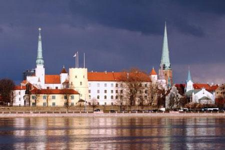 Il castello e il centro storico di Riga