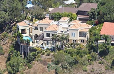 CASE VIP ; Lady Gaga prende casa in affitto a $ 25.000 al mese a Bel Air