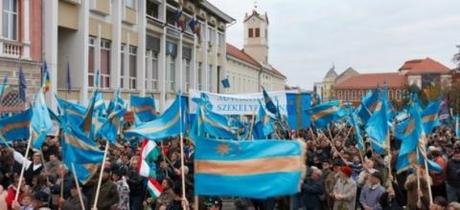 ROMANIA: I Secleri di Transilvania rivendicano l’autonomia Secleri Sfantu E1352820989183