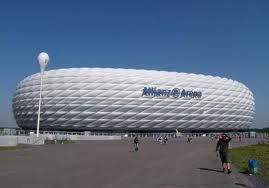 Allianz Arena Adesso mi faccio lo stadio! Ma prima trovo dei soci (forse) ....