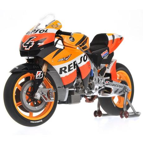 Honda RC 212V A.Dovizioso 2009 - Exclusive Danhausen L.E. 550 pcs. by Minichamps