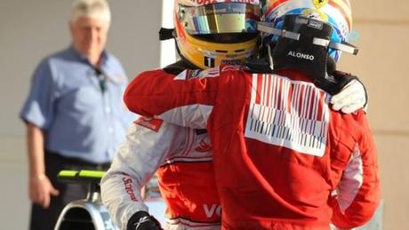 fernando_alonso_lewis_hamilton_alla_ferrari